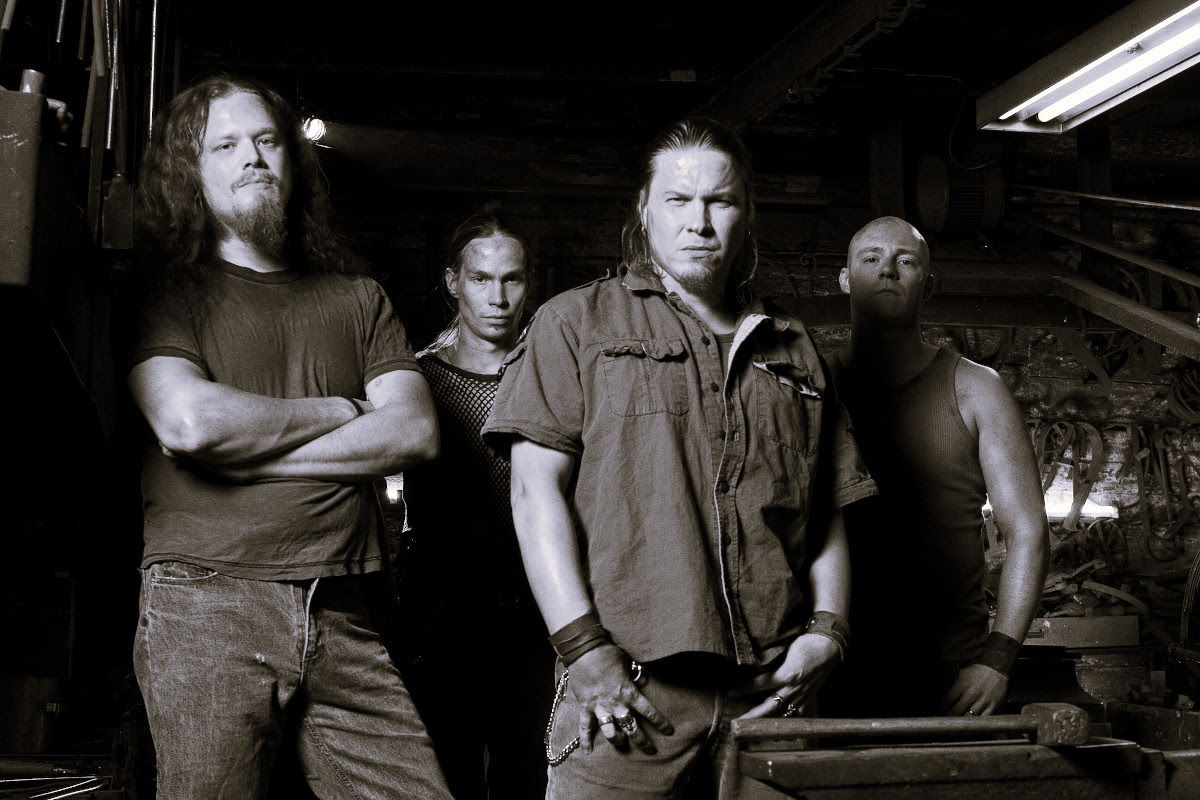 Diablo juhlistaa 20-vuotiasta menestyslevyään kiertueella - Setissä biisejä, joita ei ole ennen soitettu keikoilla