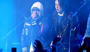 Mitä tapahtuu kun Jack White ja Eminem yhdistävät voimansa? Tälläistäkin nähtiin jalkapallo-ottelun väliajalla