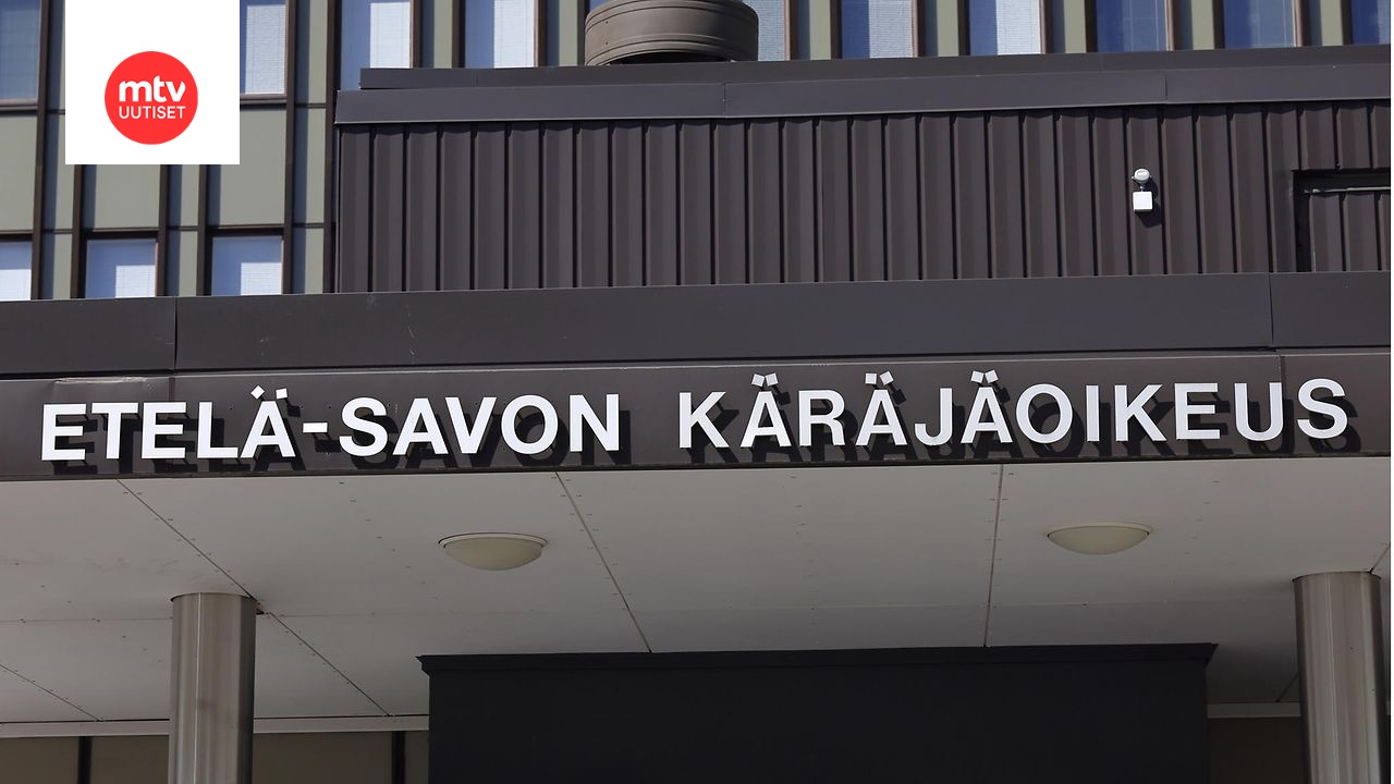 Etelä-Savon käräjäoikeus ryhtyi tänään käsittelemään tapausta, jossa miestä syytetään toisen miehen tappamisesta autolla.
