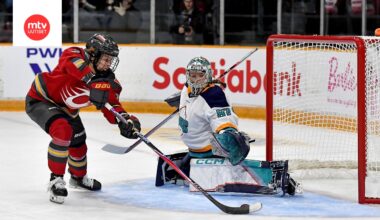 Ottawa Chargen Fanuza Kadirovasta (vas.) tuli ensimmäinen PWHL:ssä pelannut venäläinen.