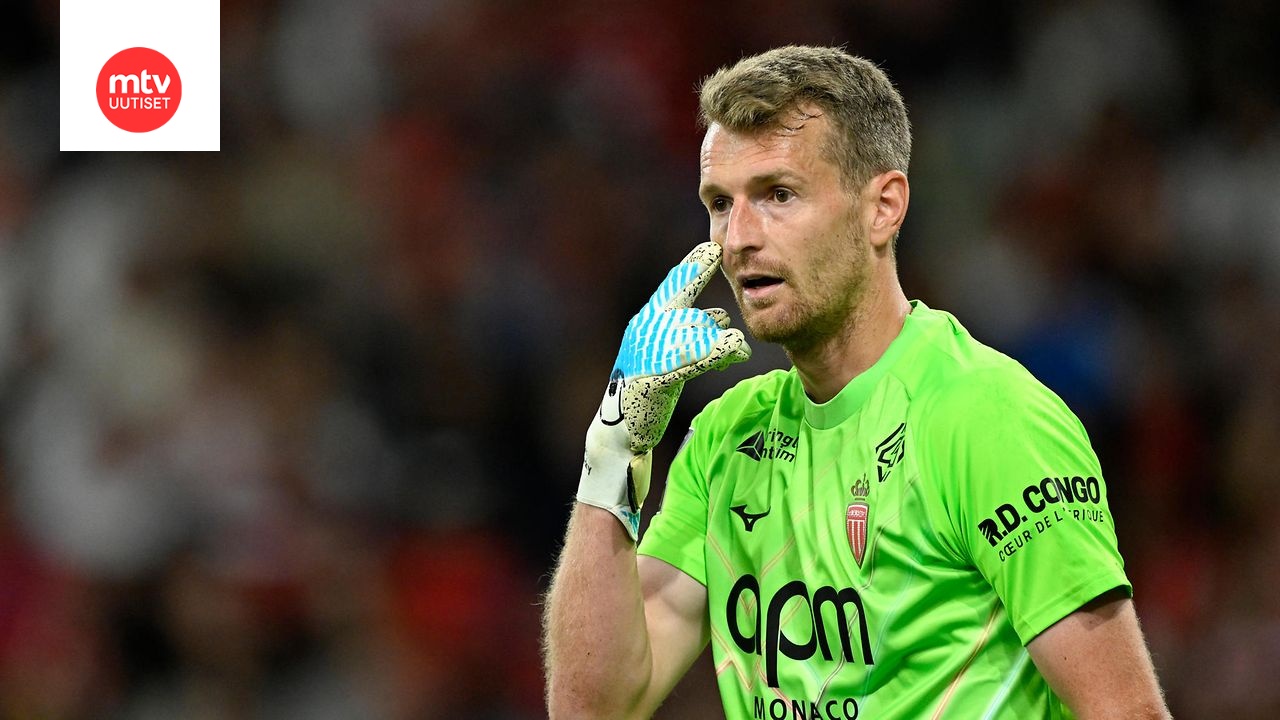 Lukas Hradecky nollasi PSG:n tähtisikermän.