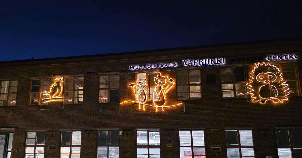 Tutut valokuviot nähtävillä Vapriikin seinässä [Tampereen kaupunki