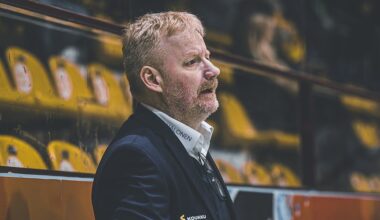 Hermes irtisanoi päävalmentajansa