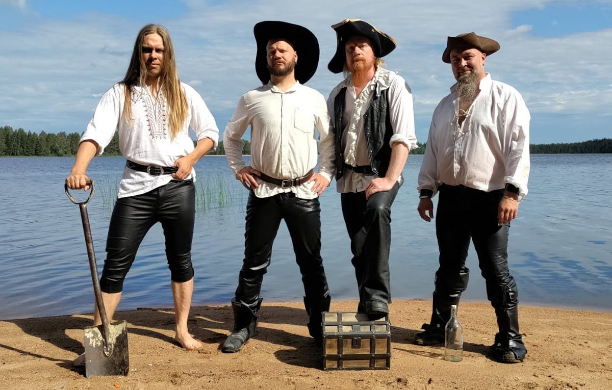 25 vuotta täyttänyt Heavy Metal Perse julkaisee uuden levyn – yleisölle luvataan jotain uutta ja erikoista