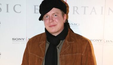 Muistatko laulaja Jani Wickholmin - ilmestyi eläkeläisenä someen, tältä näyttää nyt