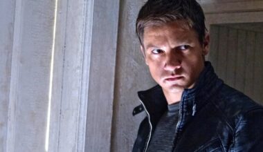 Tänään tv:ssä: Viihdyttävä agenttijännäri vuodelta 2012 – Jeremy Renner hyppäsi Matt Damonin saappaisiin