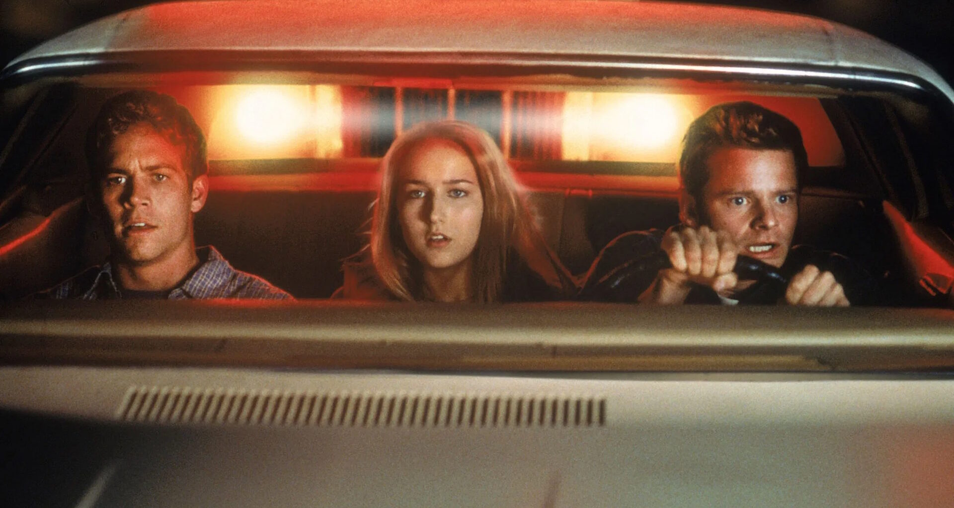 Nyt ilmaiskatselussa: Tien päällä tehty viaton pila muuttuu painajaiseksi – Paul Walkerin tuima trilleri vuodelta 2001