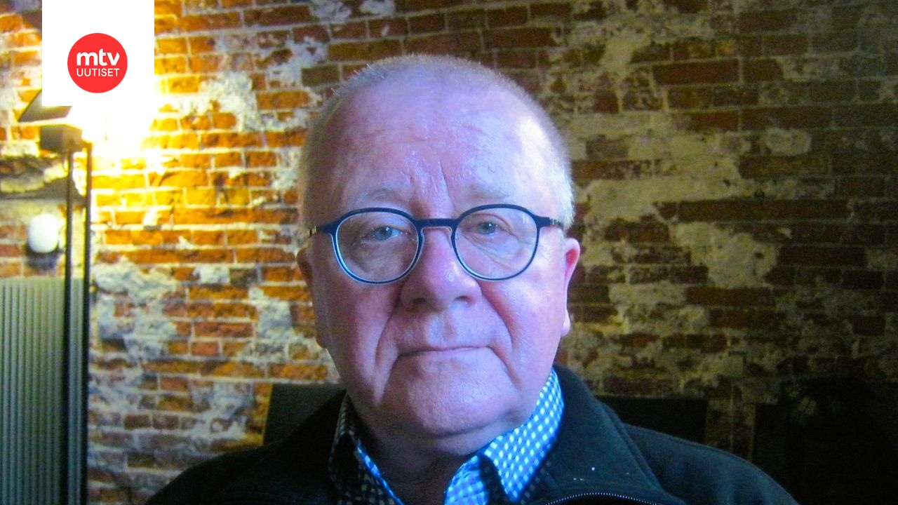 Juha Föhr viettää eläkepäiviä ahmien tietoa. Kuva: Juha  Föhrin kotialbumi.