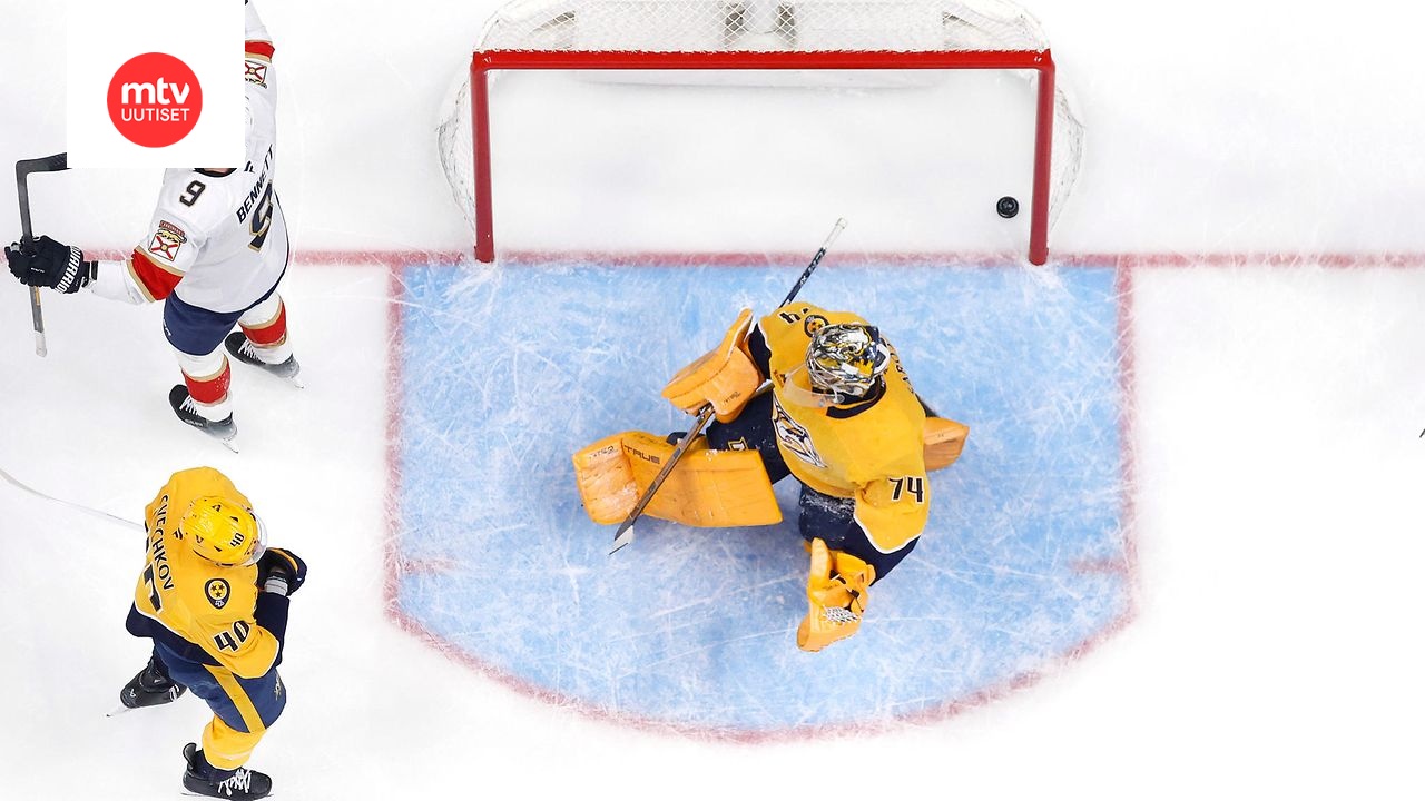 Florida Panthers mätti maaleja, ja Juuse Saroksen ilta Nashville Predatorsin veräjällä jäi lyhyeksi.