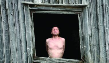 Arvio: Keuhkojen groteski kuvasto on parhaimmillaan väkevää, mutta ei aina onnistu pitämään otteessaan