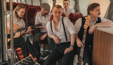 Supersuosittu Komiat-yhtye sai tietää huippu-uutisia - miten liittyy Mattiin ja Teppoon?