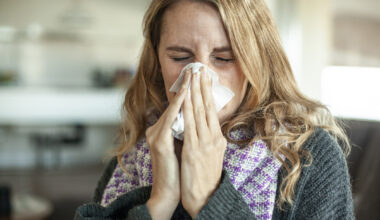 Korona leviää kiivaasti – Miten siihen pitää nyt suhtautua?