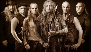 Korpiklaani jälleen Anthraxin tutuksi tekemän rallin parissa - tällä kertaa alkuperäiskielellä