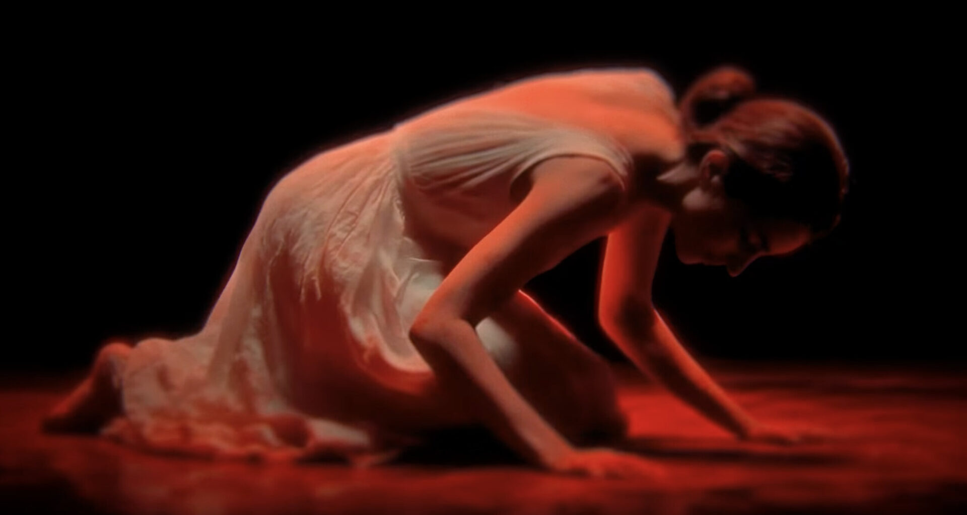 Kreator kunnioittaa videollaan klassikkotason kauhuelokuvaa – katso myös "kulissien takana" -revittely