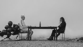 Arvio: Herra Ylppö teki itsestään säälittävän vätysmiehen tahallisen epäkaupallisessa elokuvassaan