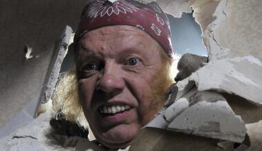 Tänään tv:ssä: Heikki Silvennoinen tekee hauskan roolisuorituksen vuoden 2014 Kummeli-komediassa