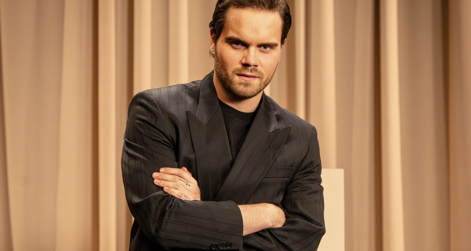 Vain elämää -tähti avoimena mielenterveyssairaudestaan