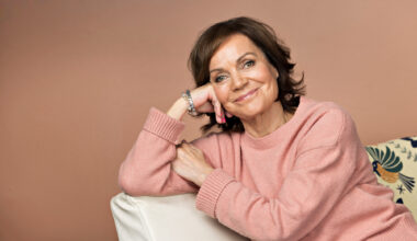 Lena Meriläinen on isoisoäiti, joka elää luopumisen aikaa