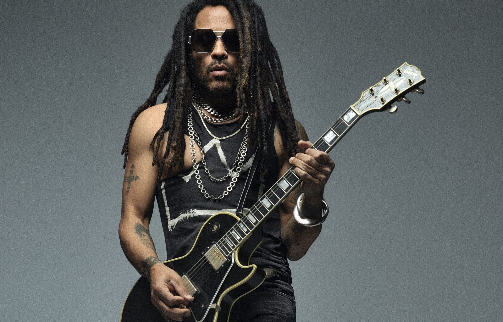 Auts! Lenny Kravitz koki kovia fanin käsittelyssä - ”Tiedättekö millaisella voimalla niitä saa repiä?”