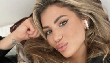 Fitness-kaunotar Linda Manuella saunassa – perisuomalainen maisema