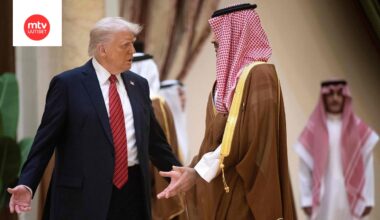 Yhdysvaltain presidentti Donald Trump keskusteli Saudi-Arabian kruununprinssin Mohammed bin Salmanin kanssa Persianlahden yhteistyöneuvoston (GCC) kokouksessa Riadissa toukokuussa.