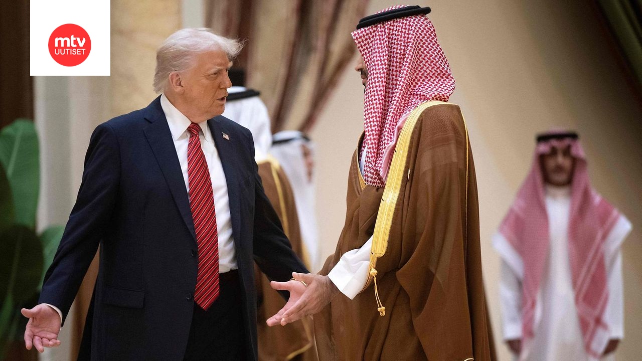 Yhdysvaltain presidentti Donald Trump keskusteli Saudi-Arabian kruununprinssin Mohammed bin Salmanin kanssa Persianlahden yhteistyöneuvoston (GCC) kokouksessa Riadissa toukokuussa.