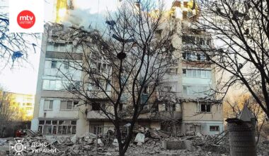 Venäjän iskun tuhon jälkiä UkrainanTernopilissä.