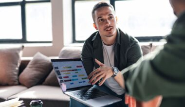 Nuori yrittäjä, haku suosittuun mentorointiohjelmaan taas auki