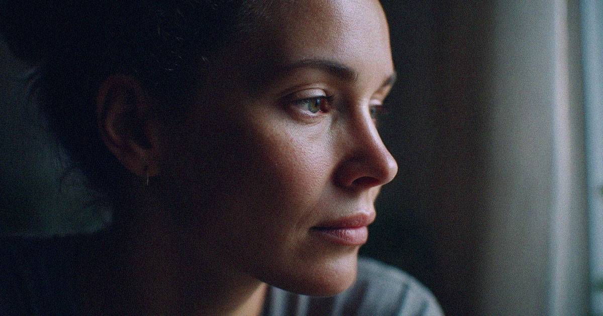 Kun rakkaus muuttuu riippuvuudeksi: Näin se sabotoi elämäsi