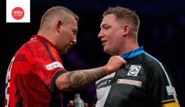 Nathan Aspinall ja Chris Dobey yökkivät hapansilakasta.