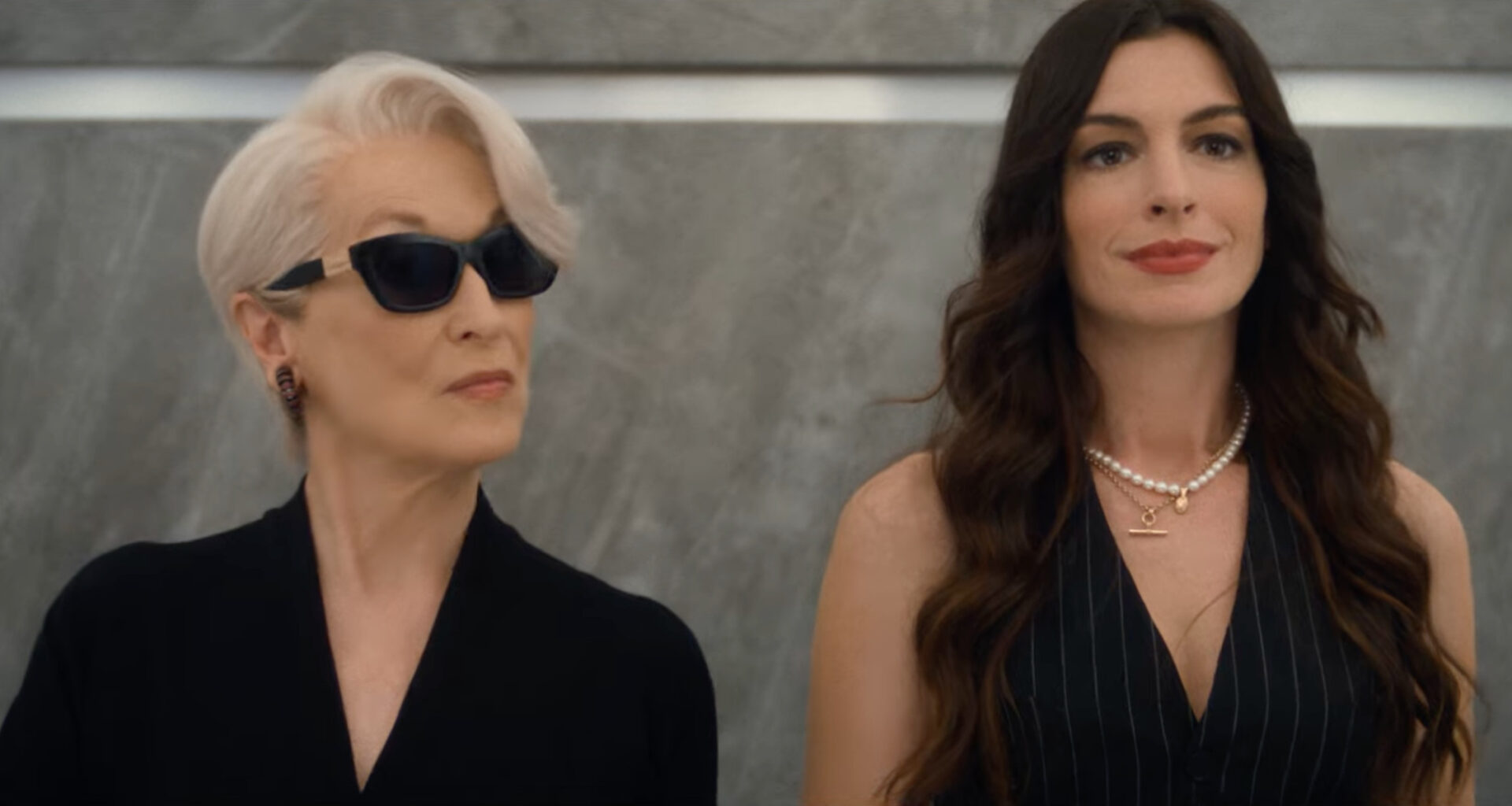 Paholainen pukeutuu Pradaan 2 sai teaser trailerin – Meryl Streep ja Anne Hathaway näyttävät kaapin paikan!