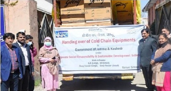 NHPC luovuttaa Cold Chain -laitteet Covid-19-rokotusta varten hallitukselle. J&K