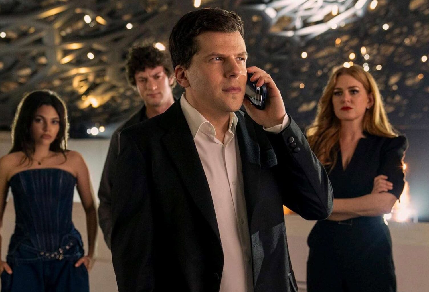 Yllätysuutinen lippukassoilta – Munuaisestaan luopuvan miehen taikurielokuva laittoi The Running Manin kenttään