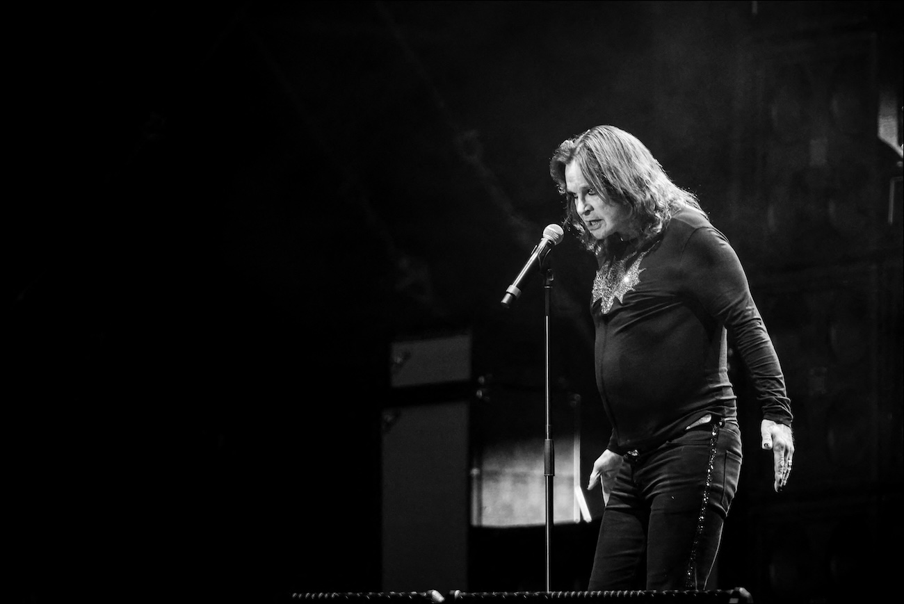 Muusikon perhe paljastaa: Ozzy Osbourne oli kaikessa hiljaisuudessa sairaalahoidossa aivan jäähyväiskonserttinsa alla