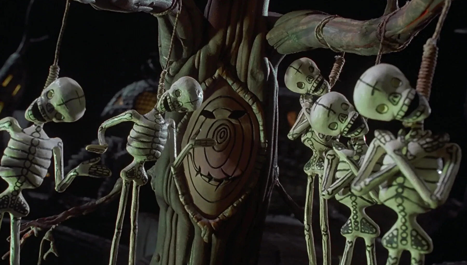 Disney Plussan Halloween on raju! – Tarjolla kauhuklassikoita, uudempaa pelottelua sekä kovia sarjoja