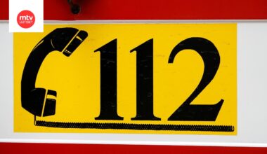 Kiteellä pelastusoperaatio: Kaksi henkilöä joutui veden varaan