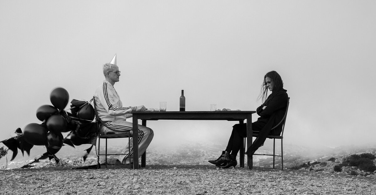 Herra Ylpön Kronos Kairos on surrealistinen kuvaus erosta.