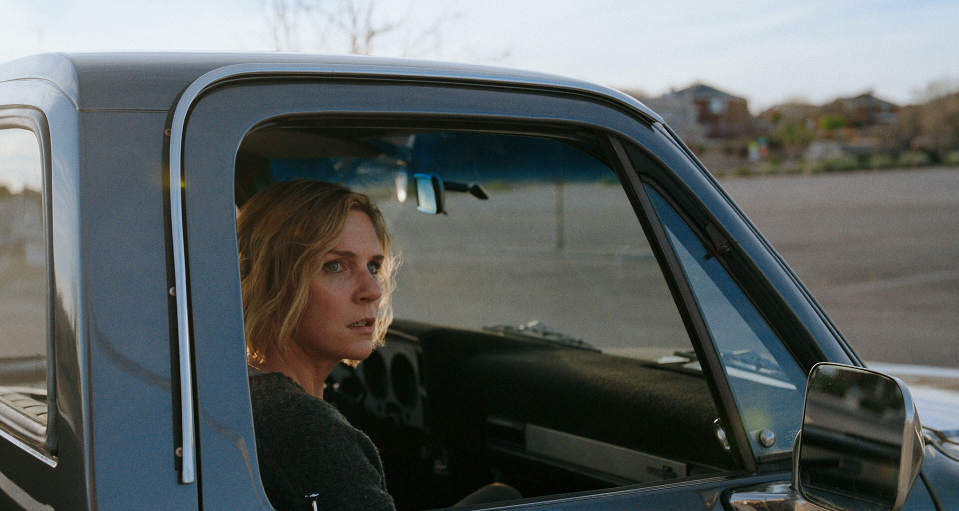 Arvostelu | Pluribus on huippuluokan scifi-sarja Breaking Badin luoja Vince Gilliganilta