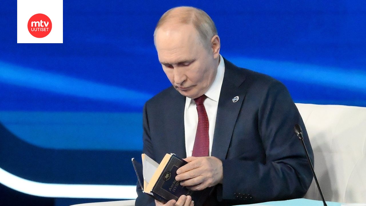 Presidentti Vladimir Putinin äänitorvena tunnettu Kremlin tiedottaja Dmitri Peskov totesi keskiviikkona, että vielä on liian aikaista puhua lähitulevaisuudessa tehtävästä rauhansopimuksesta.