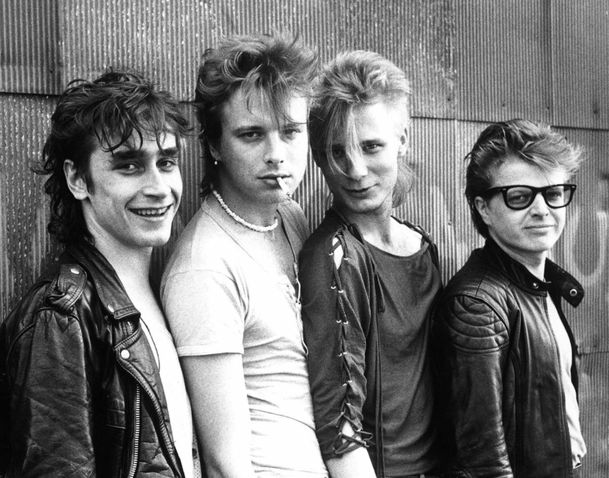 Tarina siitä, miten Sielun Veljet kaappasi Silu Seppälän ulkomaille: "Jossain vaiheessa me annettiin Silun soittaa tyttöystävälleen"