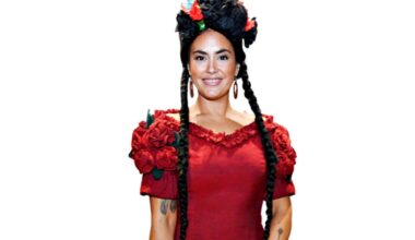 Sofia Zida elää taiteella – Kaikki lähti maalatuista korvakoruista