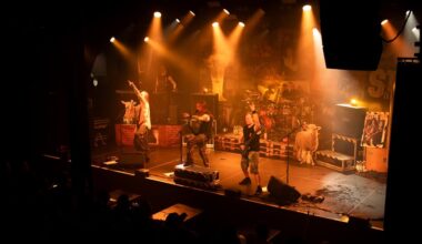 Metallinostalgiaa kaamoksen keskellä - Stam1na Tampereella, raportti ja kuvat