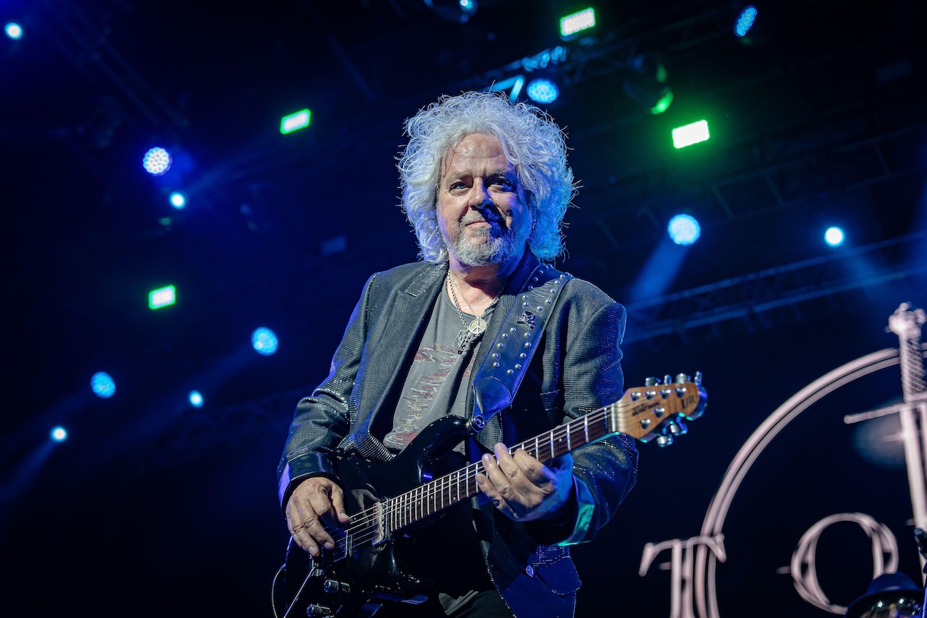 Toton kitaristilegenda on kypsä poskeiluun yhtyeen nykykokoonpanosta - "Saan siitä paljon paskaa niskaan"