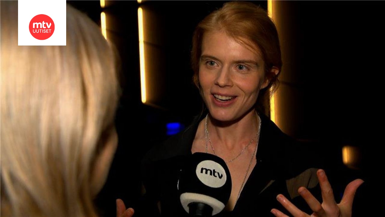 Henkilökuvassa näyttelijä Alina Tomnikov – ura kovassa nousukiidossa