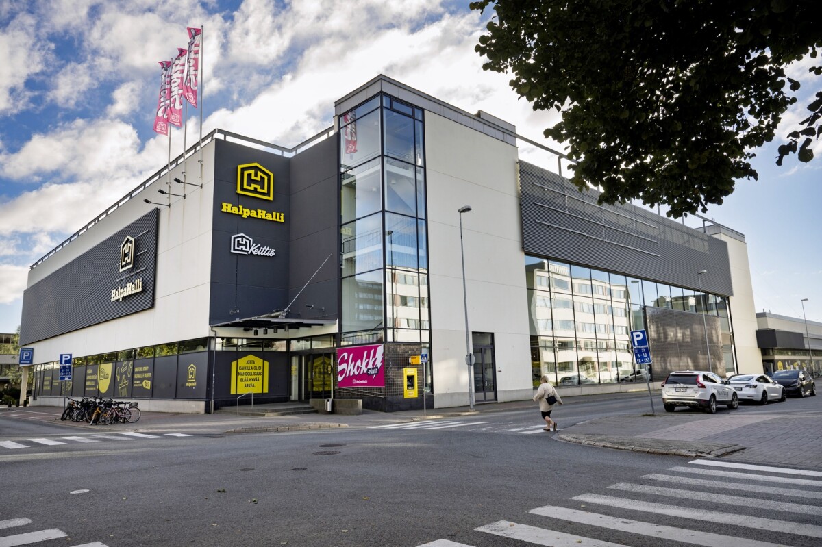 ”Asia ei etene, eikä muutoksia tehdä” – HalpaHallin Janne Ylinen joutui oikomaan mediatietoja henkilökunnalleen