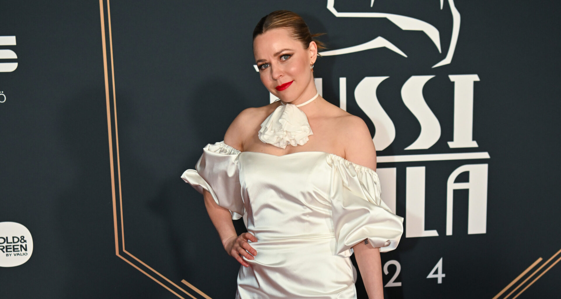 Paula Vesalan upeat raskauskuvat julki: "Vielä on matkaa maailmaantuloon, vaikka ei ehkä uskoisi"