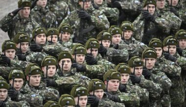 Suomi vahvistaa puolustustaan - "maamme on turvassa"