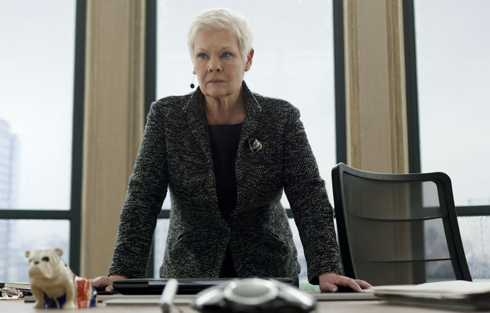 Suosittu James Bond -tähti menetti näkönsä: “En voi enää lukea tai katsoa televisiota”