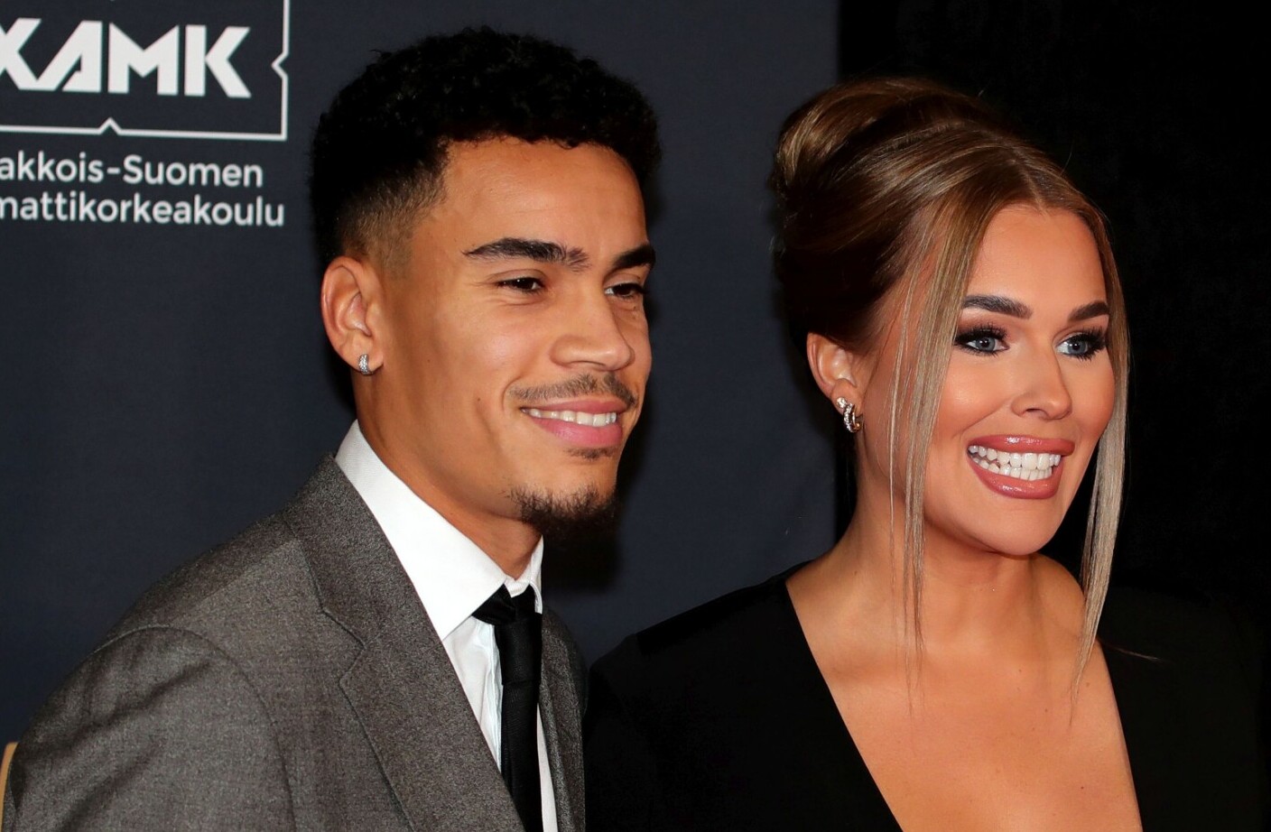 Siepin mökki on koristeltu joulua varten