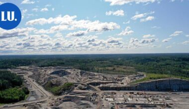 Datakeskus | Microsoftin rakennustyöt toivat hidasteet, nopeusrajoitukset ja uudet kaistat Vihdin Huhmariin – raskas liikenne lisääntynyt merkittävästi | Paikalliset